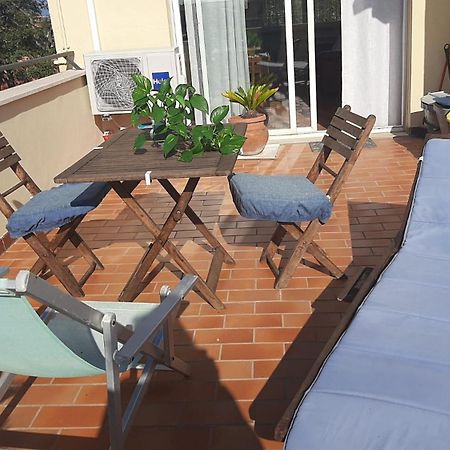 La Terrazza Sul Faro Apartment Fiumicino Luaran gambar