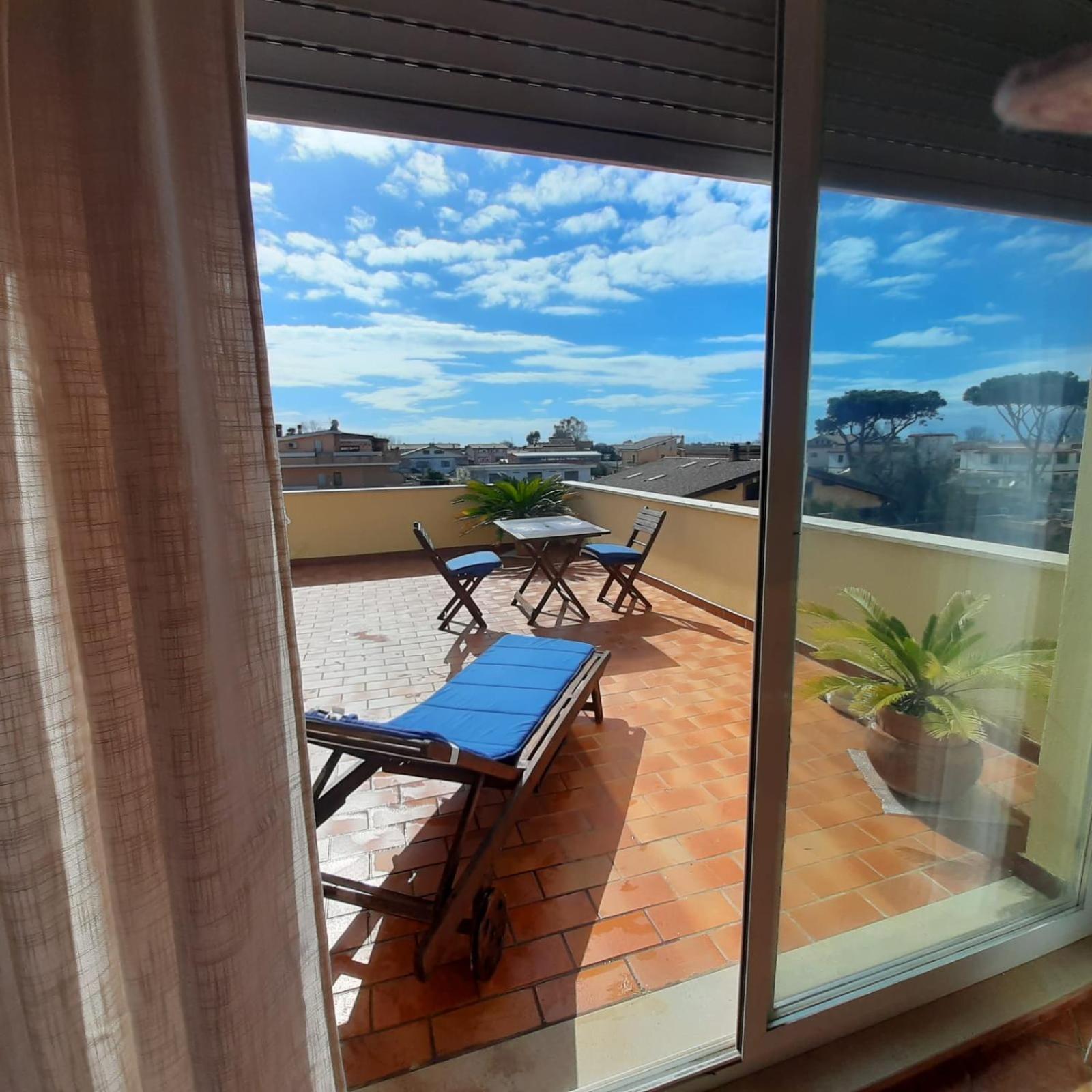 La Terrazza Sul Faro Apartment Fiumicino Luaran gambar