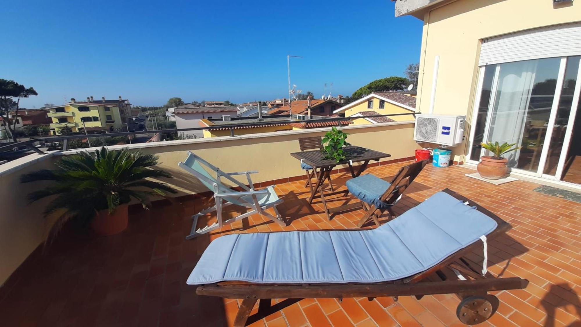 La Terrazza Sul Faro Apartment Fiumicino Luaran gambar
